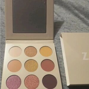 ZALA 9 Shades Eyeshadow Colour Palette (NWT)